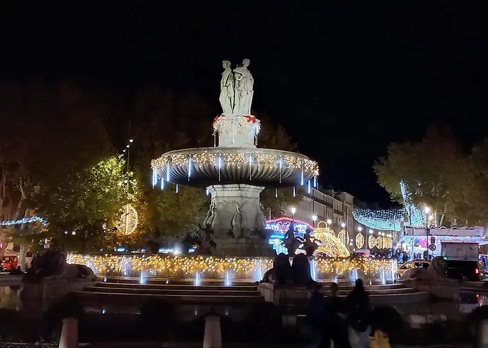 Aix En Provence - Rotonde - Cours Mirabeau