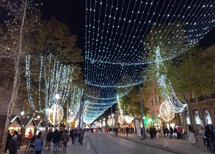 Aix En Provence - Rotonde - Cours Mirabeau